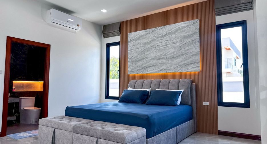 For sale 3 bedrooms house in Sattahip, Chonburi