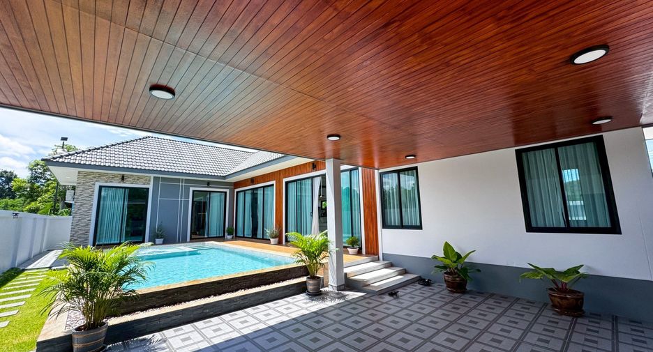 For sale 3 bedrooms house in Sattahip, Chonburi