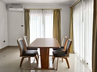 Casa en alquiler de 3 habitaciones en Bang Lamung, Chonburi