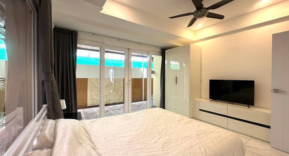For sale 4 bedrooms house in Bang Lamung, Chonburi