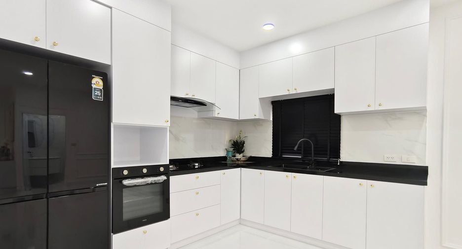 For sale 3 bedrooms house in Bang Lamung, Chonburi