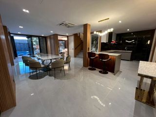 Casa en venta de 7 habitaciones en Bang Lamung, Chonburi