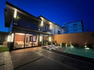 Casa en venta de 7 habitaciones en Bang Lamung, Chonburi