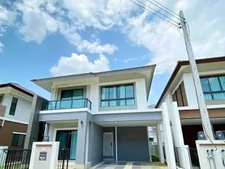 For Rent 3 Bedroom House In Saraphi, Chiang Mai