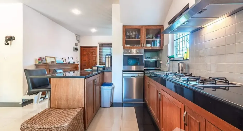 For sale and for rent 3 bedrooms villa in Mueang Phuket, Phuket