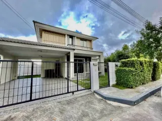 For Rent 4 Bedroom House In Bang Lamung, Chonburi