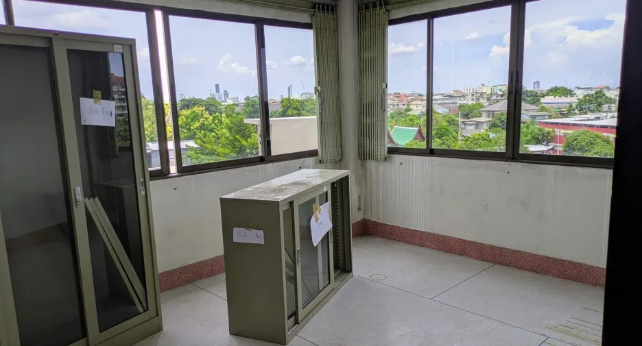 For rent 16 bedrooms house in Chom Thong, Bangkok