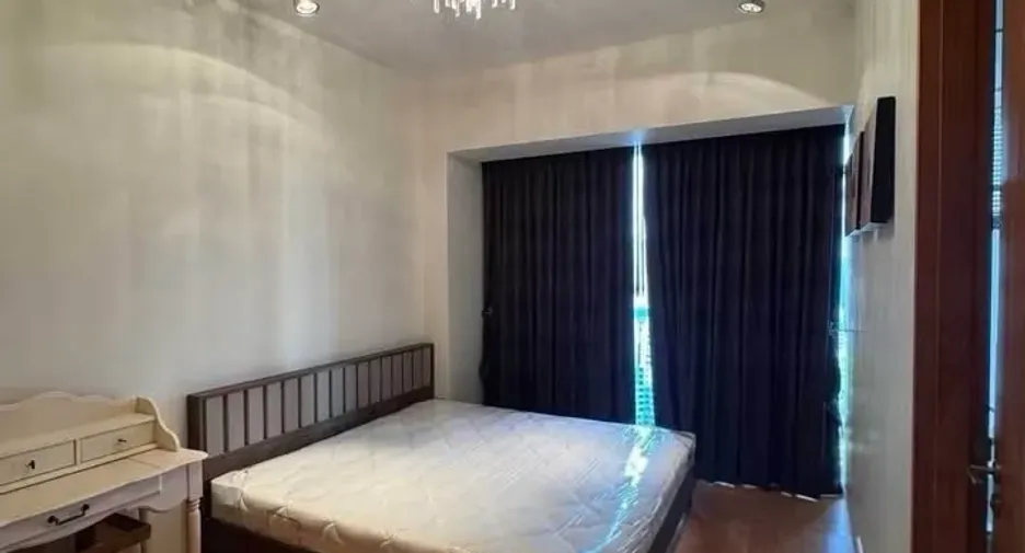 For rent 2 bedrooms condo in Sathon, Bangkok