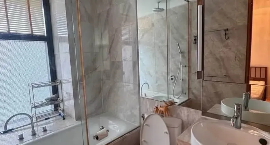 For rent 2 bedrooms condo in Sathon, Bangkok