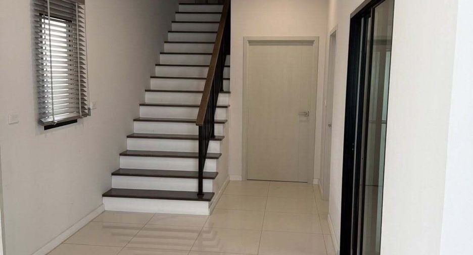 For rent 4 bedrooms house in Bang Phli, Samut Prakan