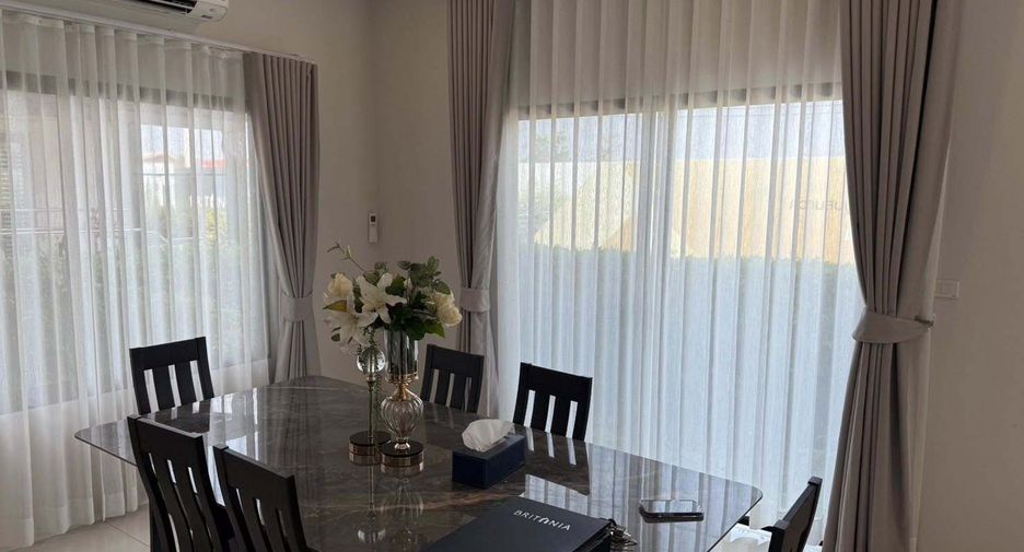 Haus zur Miete mit 4 Zimmer in Bang Phli, Samut Prakan