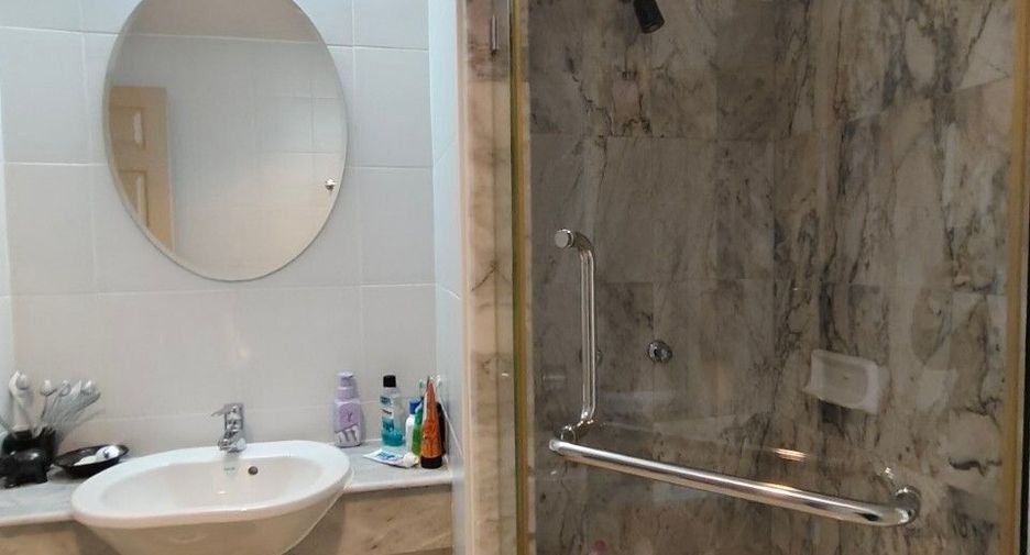 For rent 4 bedrooms condo in Pran Buri, Prachuap Khiri Khan