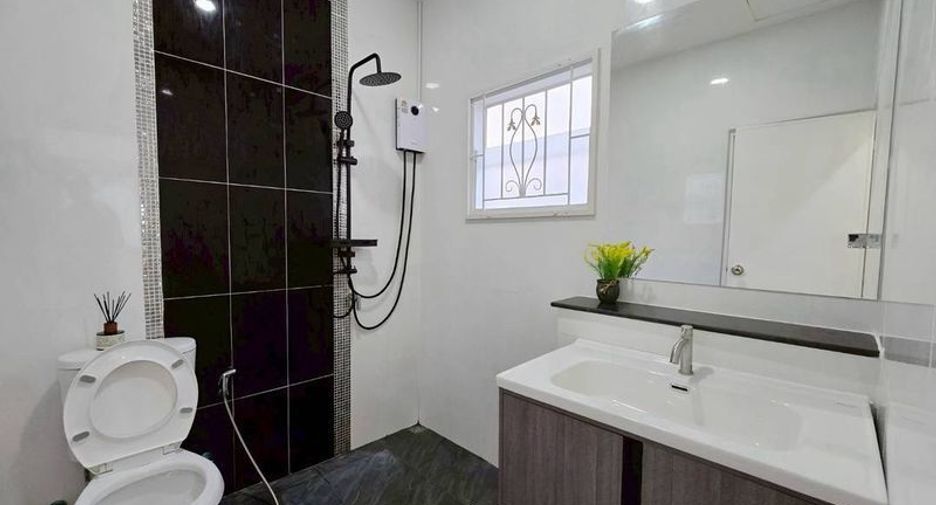 For rent 4 bedrooms house in Bang Lamung, Chonburi