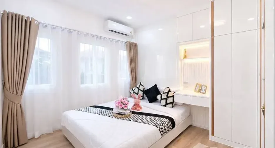 For rent 4 bedrooms house in Bang Lamung, Chonburi