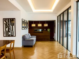 For sale and for rent 4 bedrooms townhouse in Huai Khwang, Bangkok
