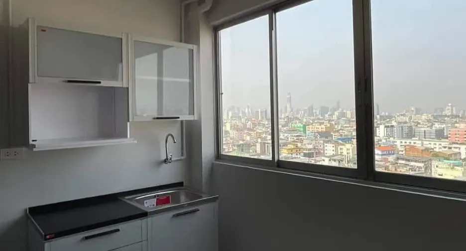 For rent studio condo in Huai Khwang, Bangkok