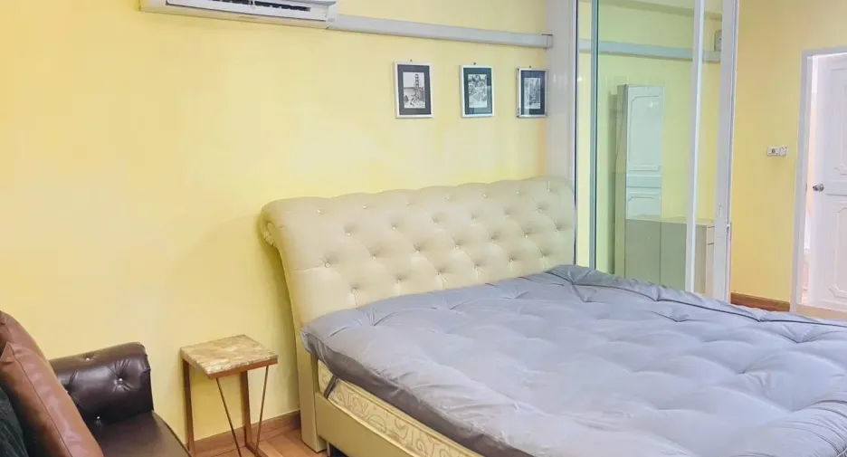 For rent 1 bed condo in Huai Khwang, Bangkok