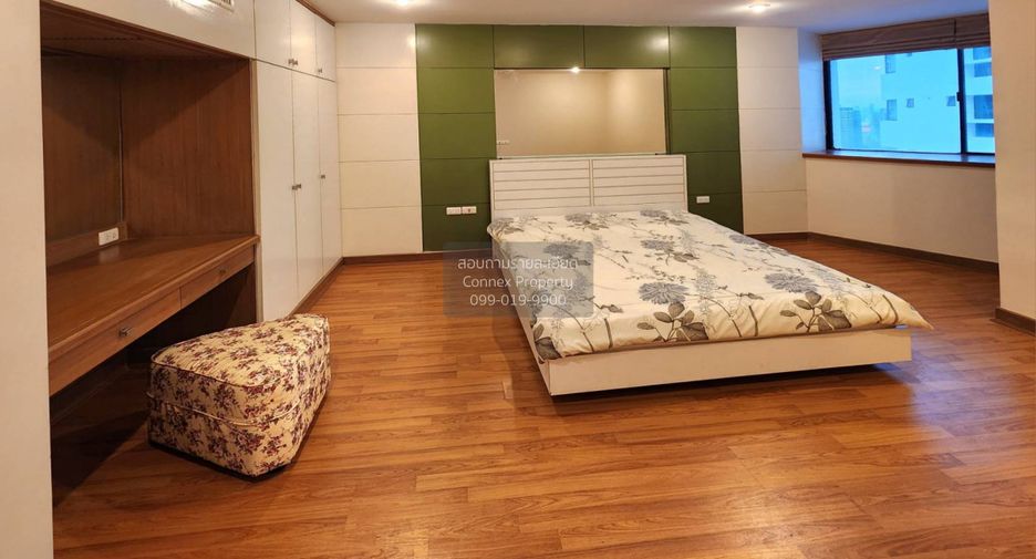 For rent 3 bedrooms condo in Khlong Toei, Bangkok
