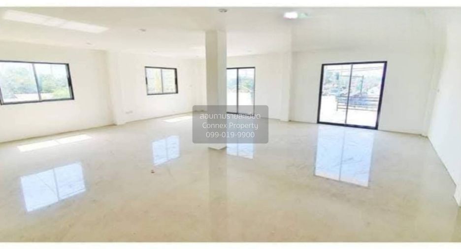 For rent 3 ベッドルーム retail Space in Khlong Luang, Pathum Thani