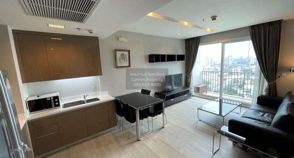For rent 2 bedrooms condo in Khlong Toei, Bangkok