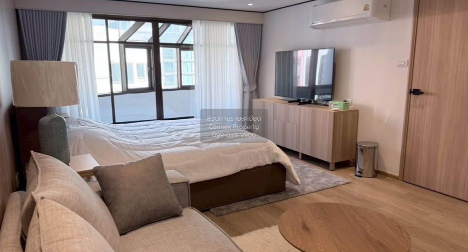 For rent 3 bedrooms condo in Watthana, Bangkok
