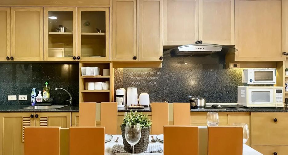 For rent 2 bedrooms condo in Khlong Toei, Bangkok