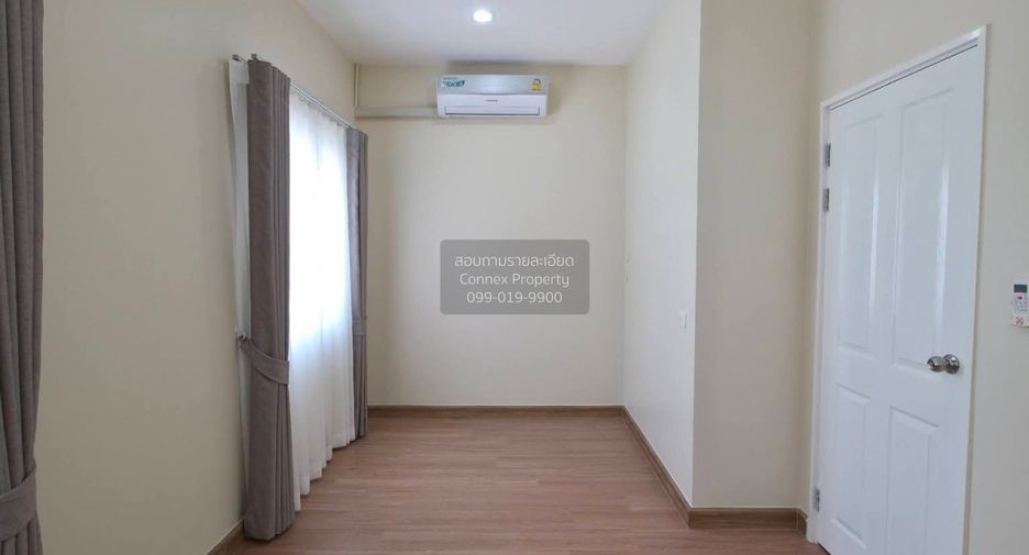 Casa adosada en alquiler de 3 habitaciones en Chom Thong, Bangkok