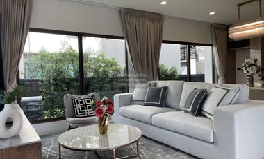 For rent 4 bedrooms house in Bang Kapi, Bangkok