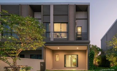 À vendre 3 chambres maison de ville à Bang Bo, Samut Prakan