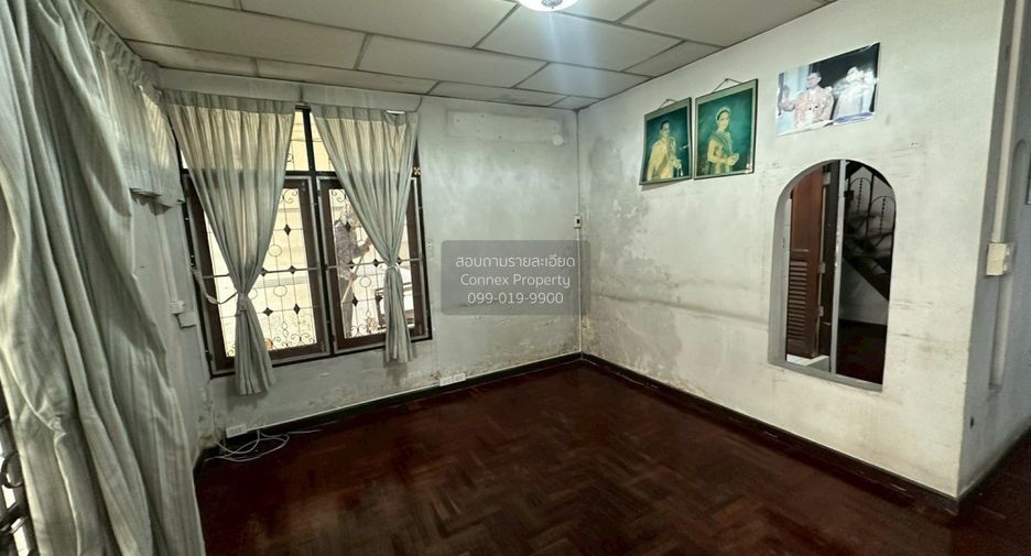 For sale 4 ベッドルーム house in Lat Phrao, Bangkok