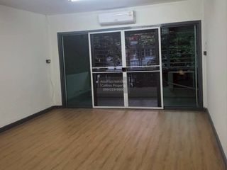 For sale 2 bedrooms townhouse in Lak Si, Bangkok