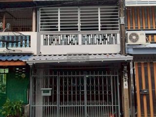 For sale 2 bedrooms townhouse in Lak Si, Bangkok