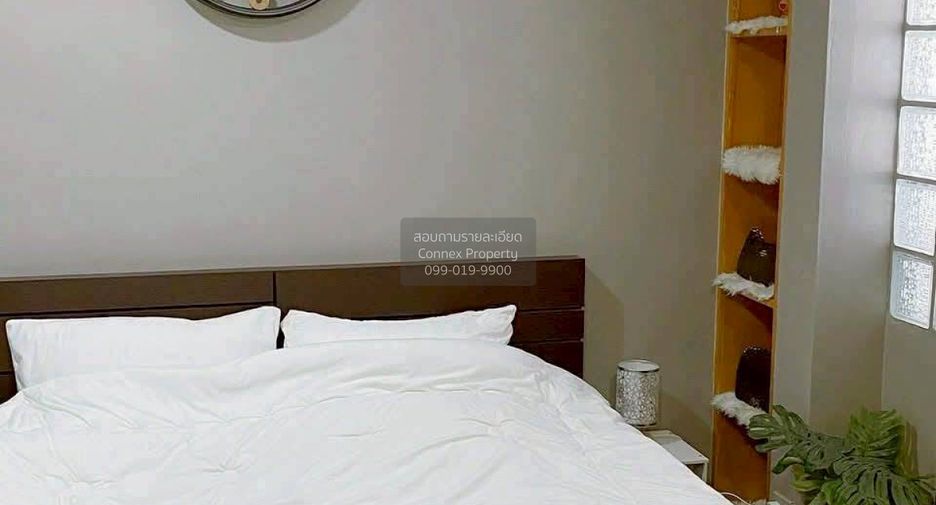 For sale 5 bedrooms townhouse in Ratchathewi, Bangkok
