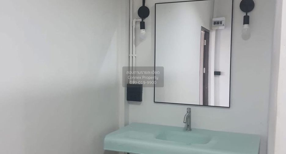 For sale 2 bedrooms townhouse in Lat Phrao, Bangkok
