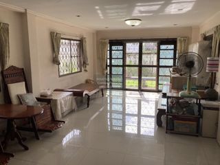 For sale 5 bedrooms house in Bang Rak, Bangkok
