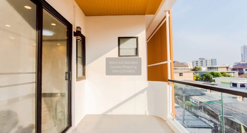 For sale 6 bedrooms townhouse in Huai Khwang, Bangkok