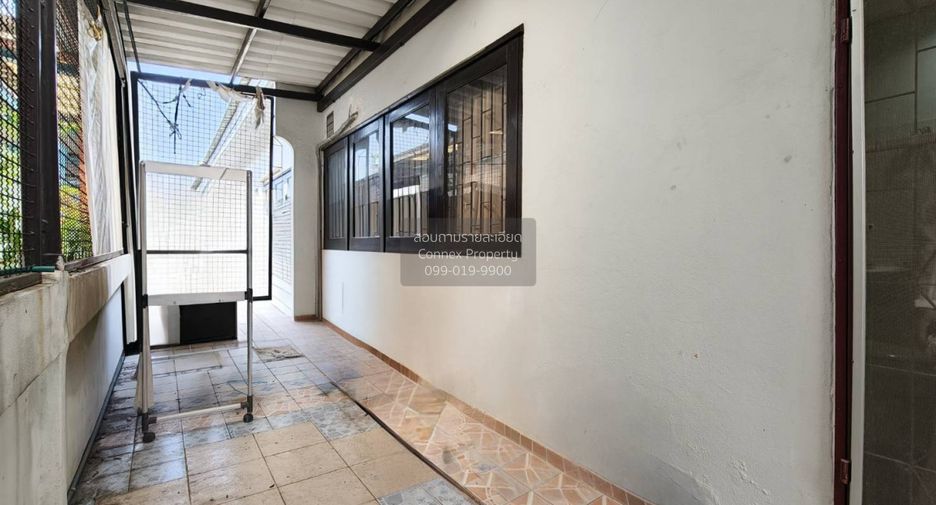 Casa adosada en venta de 4 habitaciones en Chom Thong, Bangkok