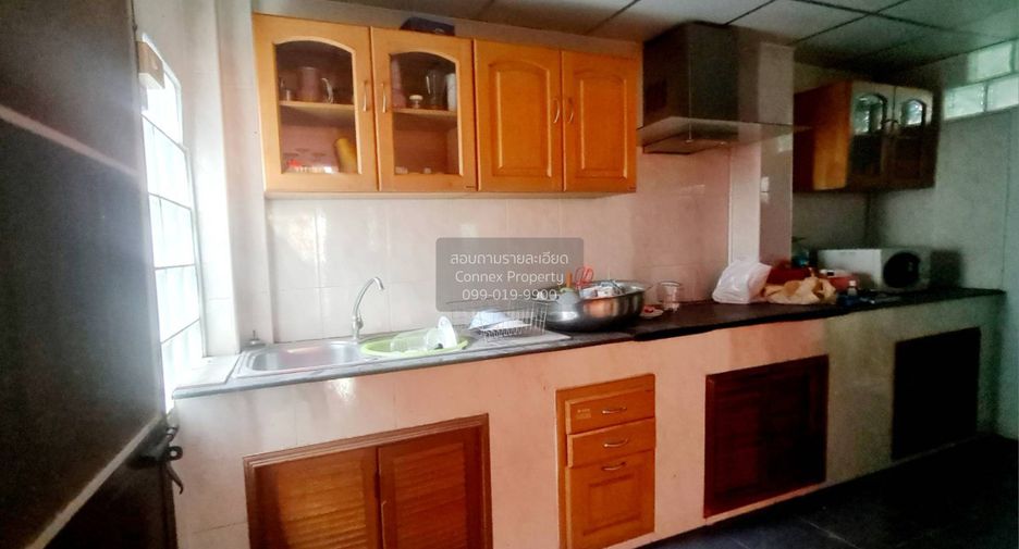Casa adosada en venta de 4 habitaciones en Chom Thong, Bangkok