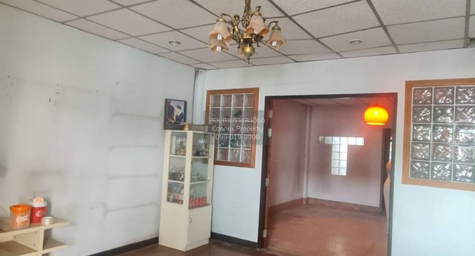 Casa adosada en venta de 4 habitaciones en Chom Thong, Bangkok