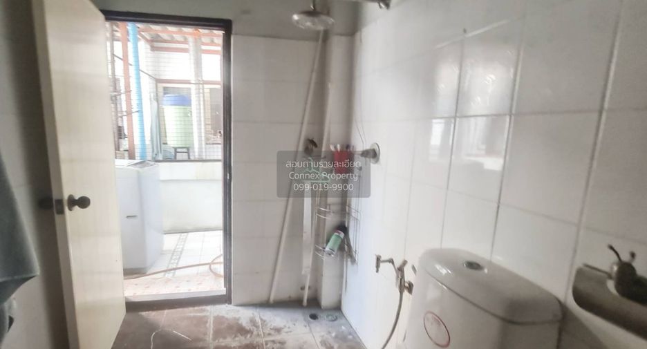 Casa adosada en venta de 4 habitaciones en Chom Thong, Bangkok