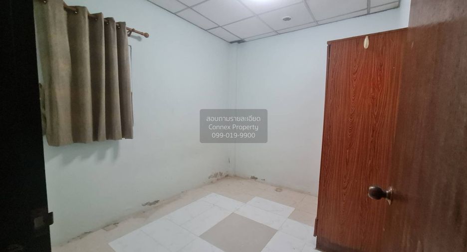 Casa adosada en venta de 4 habitaciones en Chom Thong, Bangkok