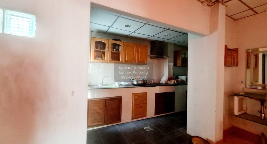 Casa adosada en venta de 4 habitaciones en Chom Thong, Bangkok
