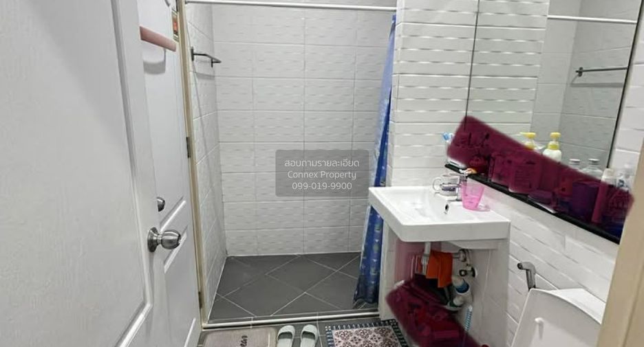 For sale 4 bedrooms townhouse in Lat Krabang, Bangkok