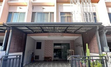 For sale 4 bedrooms townhouse in Lat Krabang, Bangkok