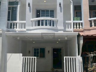 For sale 2 ベッドルーム townhouse in Sai Mai, Bangkok