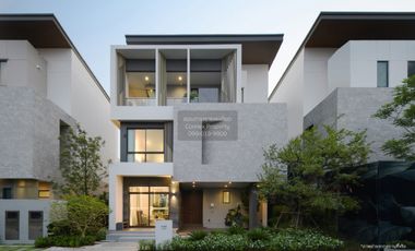 For sale 4 bedrooms house in Saphan Sung, Bangkok