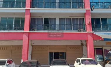 For sale 4 bedrooms retail Space in Bang Khae, Bangkok