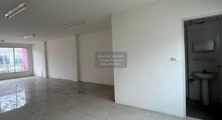 For sale 4 bedrooms retail Space in Bang Khae, Bangkok