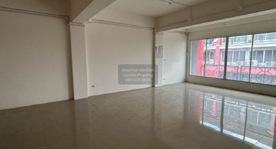 For sale 4 bedrooms retail Space in Bang Khae, Bangkok