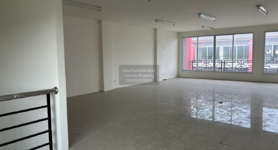 For sale 4 bedrooms retail Space in Bang Khae, Bangkok